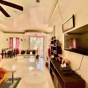  Holiday park Rj Homes Philippines
